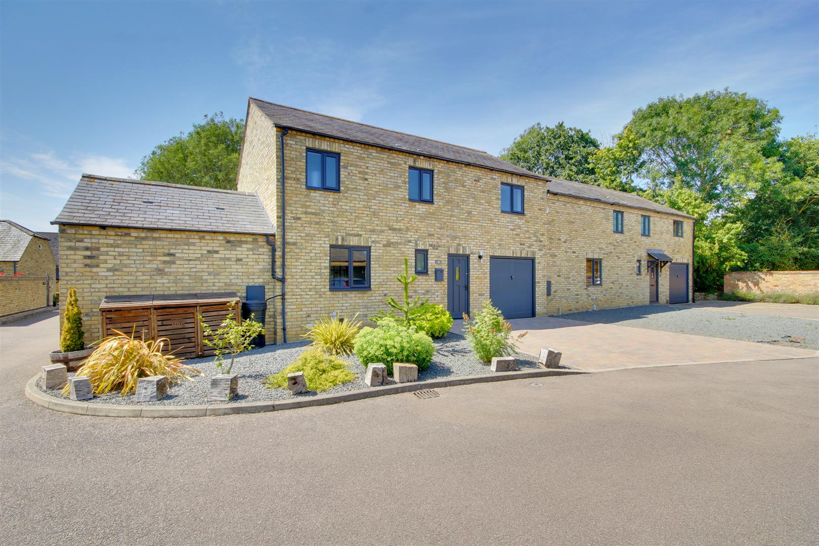 Fullards Close, Woodhurst