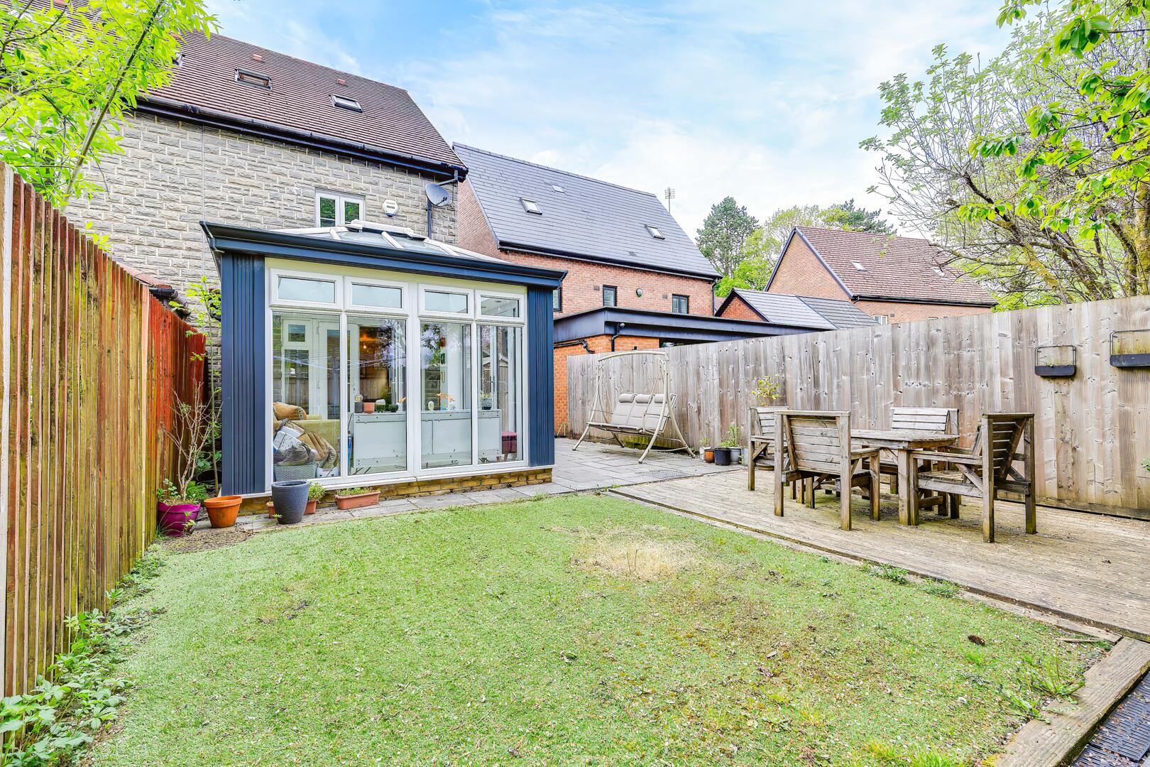 Mobile Image 32